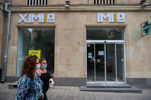 А что толку говорить, у всех плохо: общепит и бутики в Армении стремительно идут ко дну - Sputnik Армения