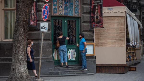 Торговые точки на улице Абовяна (9 июля 2020). Еревaн - Sputnik Армения