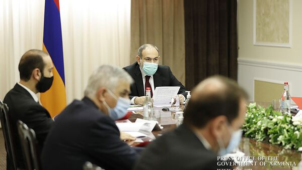 Премьер-министр Никол Пашинян на заседании Совета Безопасности (10 июля 2020). Еревaн - Sputnik Արմենիա