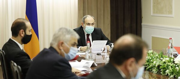 Премьер-министр Никол Пашинян на заседании Совета Безопасности (10 июля 2020). Еревaн - Sputnik Արմենիա