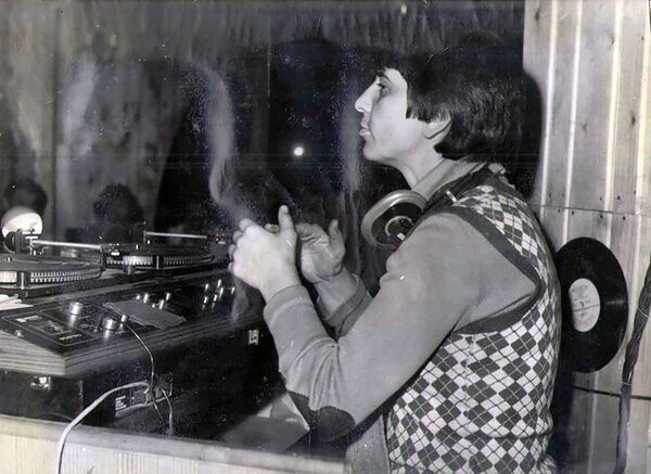 Нас не сломили: непростая история первой женщины-диджея в Армении - Sputnik Армения