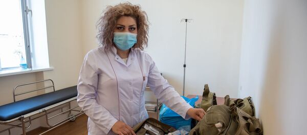 Гинеколог Ануш Алавердян в учебном центре ЦГРЭ (9 июля 2020). Эчмиадзин - Sputnik Армения