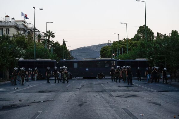 Акция в Афинах против запрета на проведние митингов - Sputnik Армения