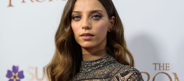 Анжела Сарафян на специальном показе фильма Обещание в парижском театре (18 апреля 2017). Нью-Йорк - Sputnik Армения