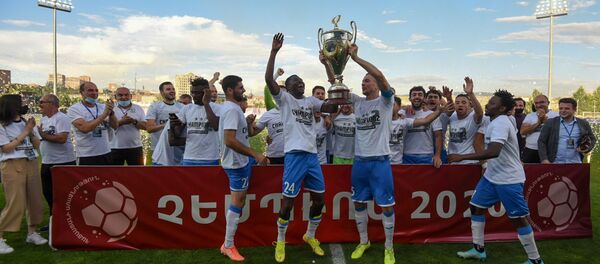 Футбольная команда Арарат-Армения, обладатель Кубка Армении по футболу (14 июля 2020). Еревaн Футбольная команда Арарат-Армения, обладатель Кубка Армении по футболу (14 июля 2020). Еревaн - Sputnik Արմենիա