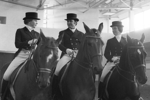 Зачем призер Олимпиады-80 Виктор Угрюмов отдал олимпийскую Волгу армянину из Ташкента - Sputnik Армения