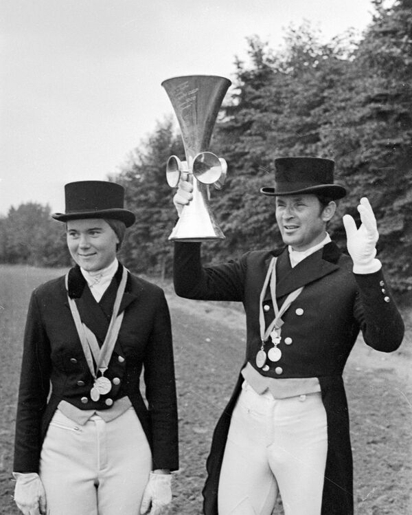 Зачем призер Олимпиады-80 Виктор Угрюмов отдал олимпийскую Волгу армянину из Ташкента - Sputnik Армения