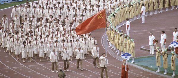 Национальная олимпийская команда СССР на церемонии открытия Олимпиады-80. - Sputnik Армения