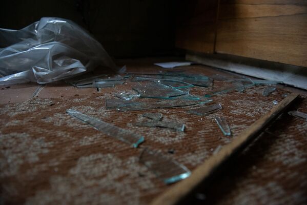 Հակառակորդի կրակոցներից վնասված տուն Տավուշի Այգեպար գյուղում - Sputnik Արմենիա
