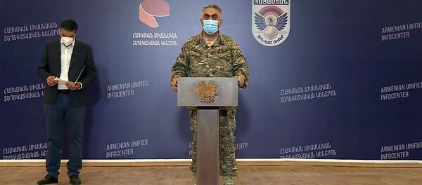 Брифинг с участием Арцруна Ованнисяна и Армана Татояна по теме ситуации на армяно-азербайджанской границе (15 июля 2020). Иджеван Брифинг с участием Арцруна Ованнисяна и Армана Татояна по теме ситуации на армяно-азербайджанской границе (15 июля 2020). Иджеван - Sputnik Արմենիա