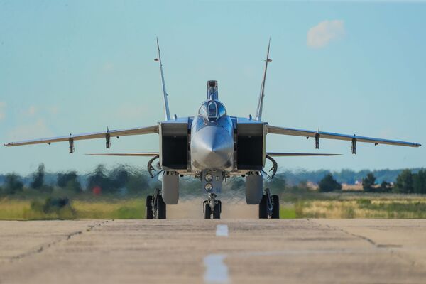 Когда взлетит российский истребитель-перехватчик МИГ-41 - Sputnik Армения