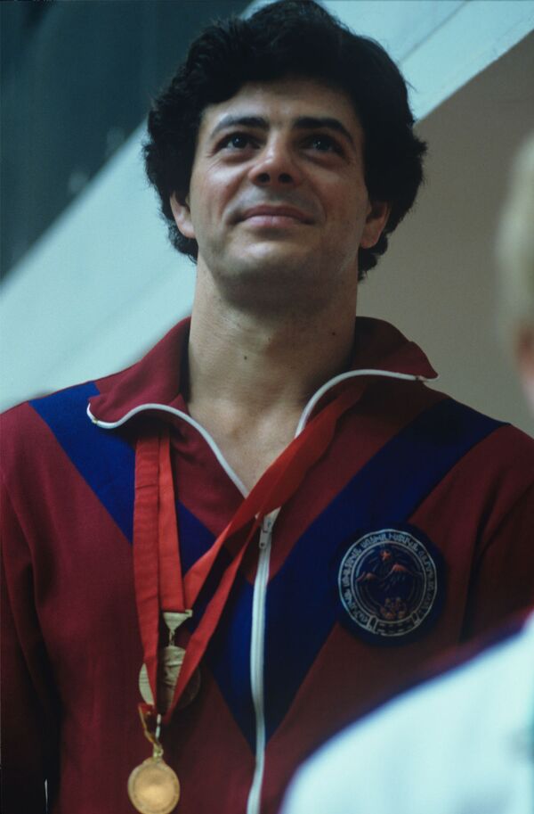 Творцы истории: как прыгуны в воду Амбарцумян и Эмирзян завоевали олимпийские медали Творцы истории: как прыгуны в воду Амбарцумян и Эмирзян завоевали олимпийские медали - Sputnik Армения