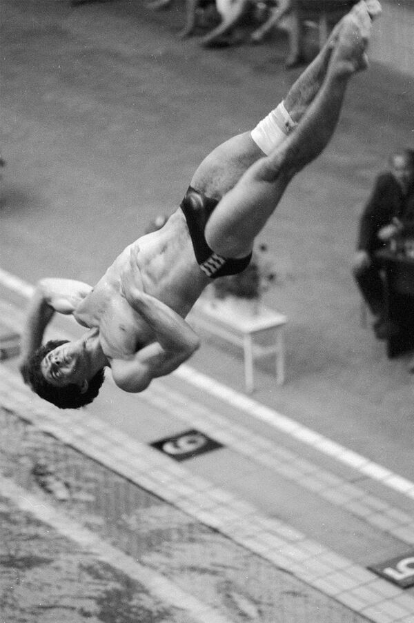 Творцы истории: как прыгуны в воду Амбарцумян и Эмирзян завоевали олимпийские медали Творцы истории: как прыгуны в воду Амбарцумян и Эмирзян завоевали олимпийские медали - Sputnik Армения