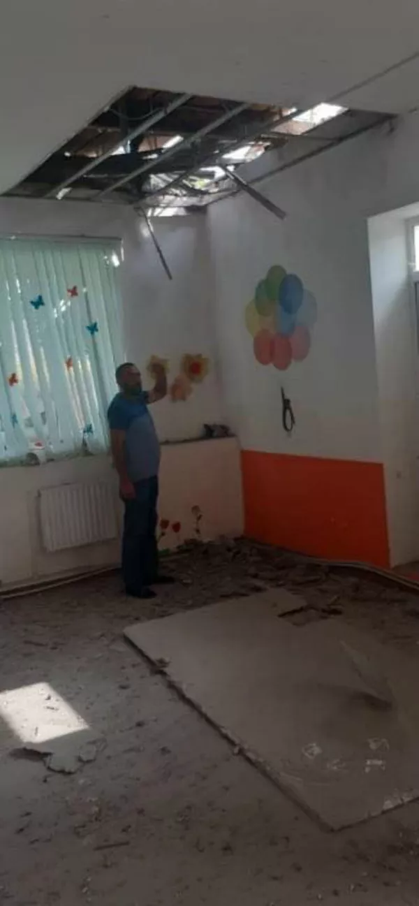 Под обстрел ВС Азербайджана попал детсад в приграничном Айгепаре Под обстрел ВС Азербайджана попал детсад в приграничном Айгепаре - Sputnik Армения