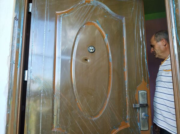 Жизнь под прицелом: что творится в армянских селах на границе с Азербайджаном Жизнь под прицелом: что творится в армянских селах на границе с Азербайджаном - Sputnik Армения