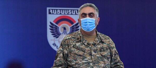 Арцрун Ованнисян во время брифинга по теме ситуации на армяно-азербайджанской границе (16 июля 2020). Иджеван - Sputnik Армения