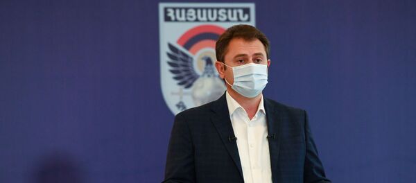 Гунбернатор Тавуша Айк Чобанян во время брифинга по теме ситуации на армяно-азербайджанской границе (16 июля 2020). Иджеван Гунбернатор Тавуша Айк Чобанян во время брифинга по теме ситуации на армяно-азербайджанской границе (16 июля 2020). Иджеван - Sputnik Արմենիա