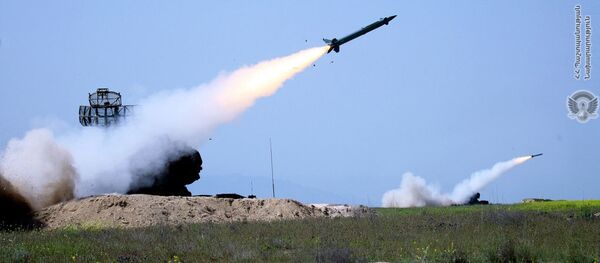 Учебные залпы противовоздушной обороны ВС Армении - Sputnik Армения