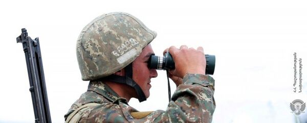 Армянский военнослужащий на боевой позиции Армянский военнослужащий на боевой позиции - Sputnik Արմենիա