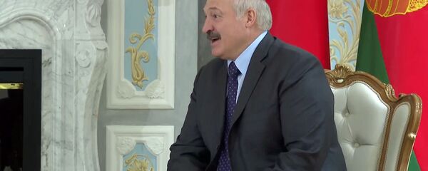Президент Беларуси Александр Лукашенко во время встречи с премьер-министром Армении (17 июля 2020). Минск - Sputnik Արմենիա