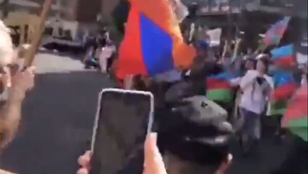 Столкновение у здания Посольства Армении в Лондоне - Sputnik Армения