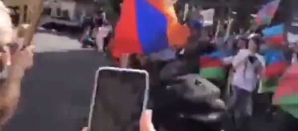 Столкновение у здания Посольства Армении в Лондоне - Sputnik Армения