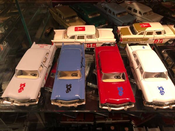 От штор до стопок: сколько сейчас стоят сувениры Олимпиады-80 - Sputnik Армения