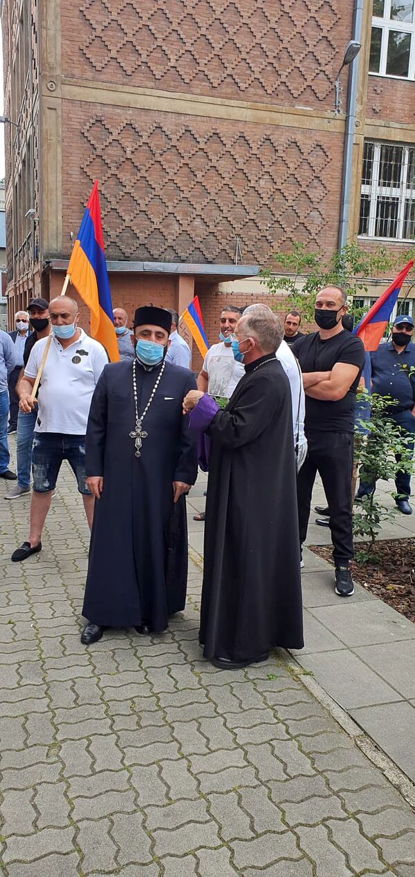 Не вышло, или Как азербайджанцы пытались сорвать акцию армян в Польше - Sputnik Армения