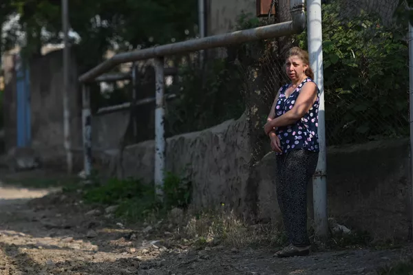 Вжжж, и вдруг взорвались: как не только молитвами живет приграничное село Чинари Вжжж, и вдруг взорвались: как не только молитвами живет приграничное село Чинари - Sputnik Армения