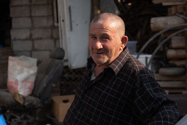 Վժժժ... տեսնես այս անգա՞մ ում տունը քանդվեց. կյանքը կրակոցների տակ ապրող Չինարիում Վժժժ... տեսնես այս անգա՞մ ում տունը քանդվեց. կյանքը կրակոցների տակ ապրող Չինարիում - Sputnik Արմենիա