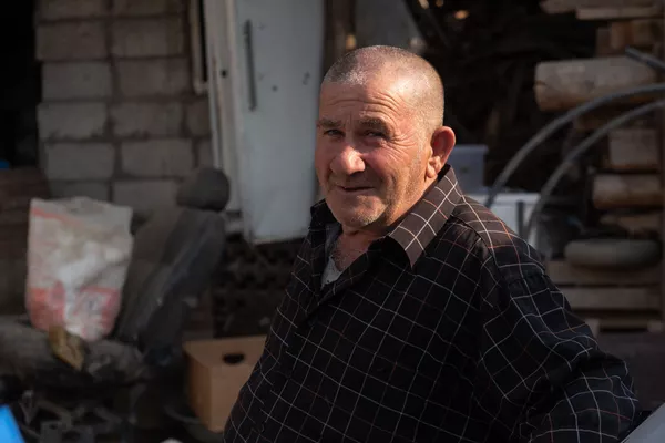 Вжжж, и вдруг взорвались: как не только молитвами живет приграничное село Чинари Вжжж, и вдруг взорвались: как не только молитвами живет приграничное село Чинари - Sputnik Армения