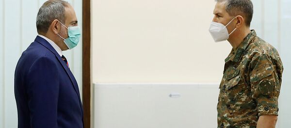 Премьер-министр Никол Пашинян встретился с военным руководством страны (18 июля 2020). Еревaн - Sputnik Արմենիա