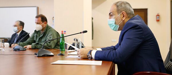 Премьер-министр Никол Пашинян встретился с военным руководством страны (18 июля 2020). Еревaн - Sputnik Армения