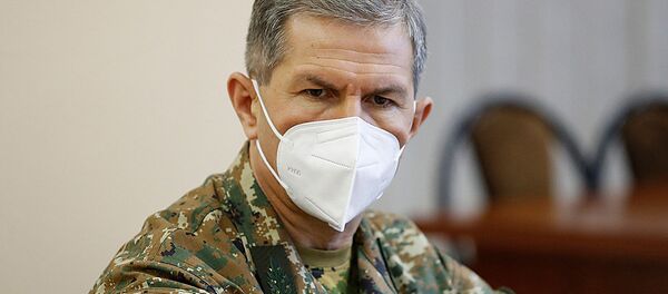 Начальник Генштаба ВС РА Оник Гаспарян во время встречи премьер-министра с военным руководством страны (18 июля 2020). Еревaн - Sputnik Армения