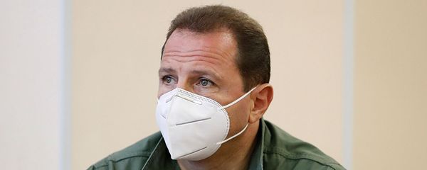 Министр обороны Давид Тоноян во время встречи премьер-министра с военным руководством страны (18 июля 2020). Еревaн - Sputnik Արմենիա