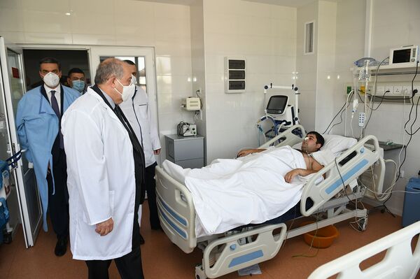 Այն, ինչ արել է թշնամին, գրված և չգրված կանոնների խախտում է. նախագահն այցելել է հոսպիտալ - Sputnik Արմենիա