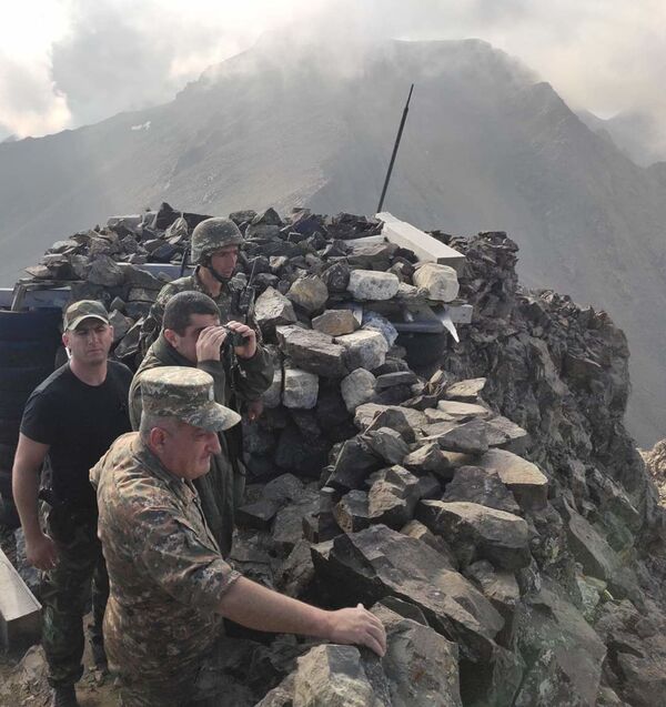 Արցախի նախագահն ամբողջ գիշեր մարտական հերթապահություն է իրականացրել Արցախի նախագահն ամբողջ գիշեր մարտական հերթապահություն է իրականացրել - Sputnik Արմենիա