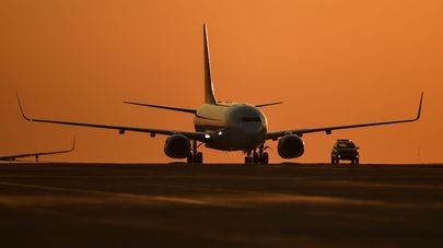 Пассажирский авиалайнер Boeing 737-800 авиакомпании "Nordwind" в аэропорту Симферополя