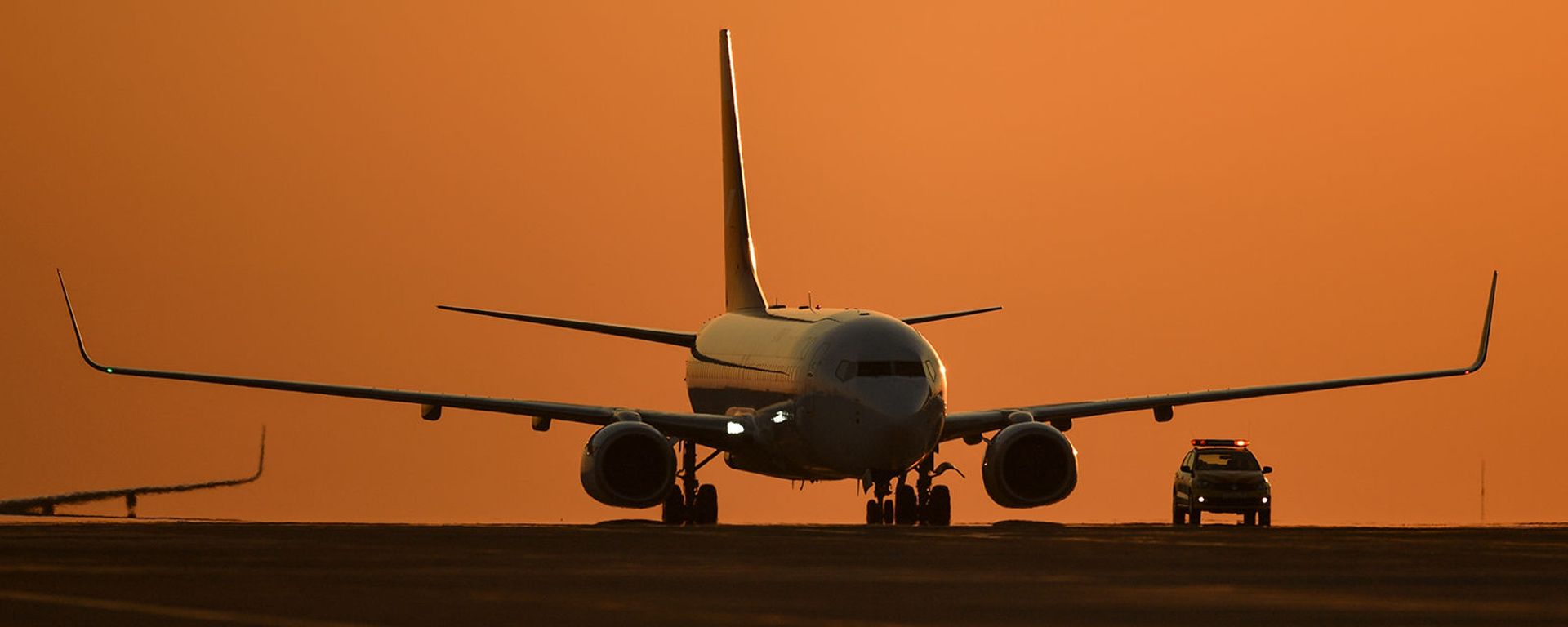 Пассажирский авиалайнер Boeing 737-800 авиакомпании Nordwind в аэропорту Симферополя Пассажирский авиалайнер Boeing 737-800 авиакомпании Nordwind в аэропорту Симферополя - Sputnik Армения, 1920, 23.02.2021