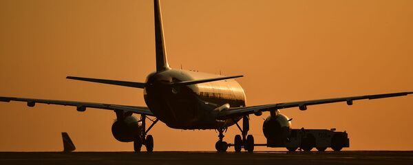 Пассажирский авиалайнер Boeing 737-800 авиакомпании Nordwind в аэропорту Симферополя Пассажирский авиалайнер Boeing 737-800 авиакомпании Nordwind в аэропорту Симферополя - Sputnik Армения