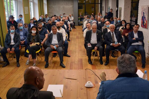 Ситуация с Фуд Сити - продолжение политики Баку: армяне России приняли важную резолюцию Ситуация с Фуд Сити - продолжение политики Баку: армяне России приняли важную резолюцию - Sputnik Армения