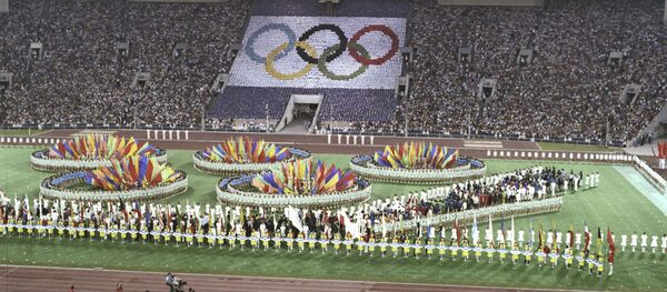 Торжественная церемония закрытия Игр XXII Олимпиады. Центральный стадион имени В.И. Ленина 3 августа 1980 года. - Sputnik Армения
