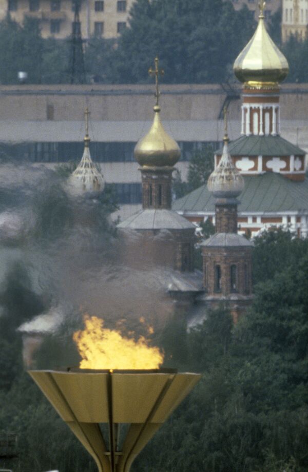 Олимпийский огонь в Москве, 1980 год - Sputnik Армения