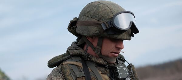 Военнослужащий Вооруженных Сил РФ во время тактических учений Военнослужащий Вооруженных Сил РФ во время тактических учений - Sputnik Армения