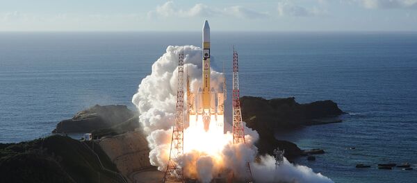 Запуск ракеты-носителя H-IIA с космическим зондом Надежда, созданным инженерами ОАЭ, с японского острова Танэгасима Запуск ракеты-носителя H-IIA с космическим зондом Надежда, созданным инженерами ОАЭ, с японского острова Танэгасима - Sputnik Армения