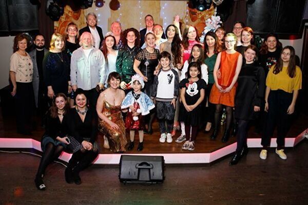 Сложно, но можно: что помогло супругам-армянам удержать на плаву бизнес в Москве Сложно, но можно: что помогло супругам-армянам удержать на плаву бизнес в Москве - Sputnik Армения