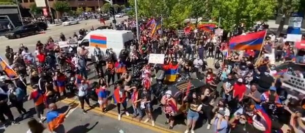 Армянские демонстрации в Лос-Анджелесе - Sputnik Արմենիա