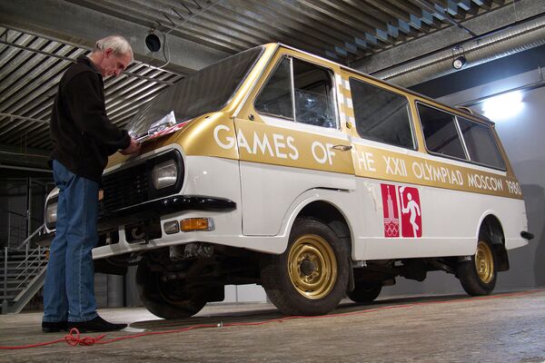 Армянский ЕрАЗ в помощь, или Как Олимпиада-80 обеспечила прорыв в автопроме СССР  - Sputnik Армения