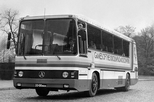 Армянский ЕрАЗ в помощь, или Как Олимпиада-80 обеспечила прорыв в автопроме СССР  - Sputnik Армения