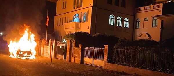 Поджог автомобиля посольства Армении в Германии (23 июля 2020). Берлин - Sputnik Армения